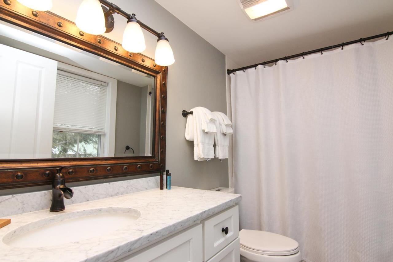 Two Bedroom With Lake View Wolfeboro Exterior photo